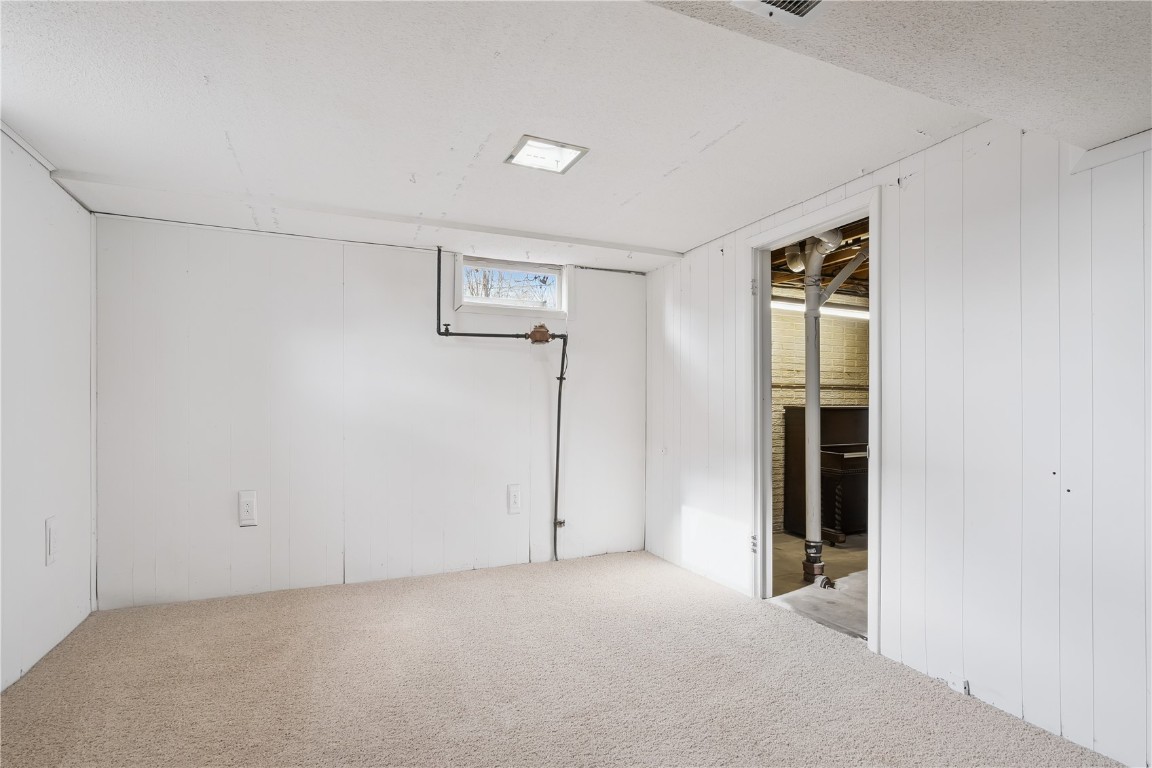 218 31st Street SW Cedar Rapids IA 52404