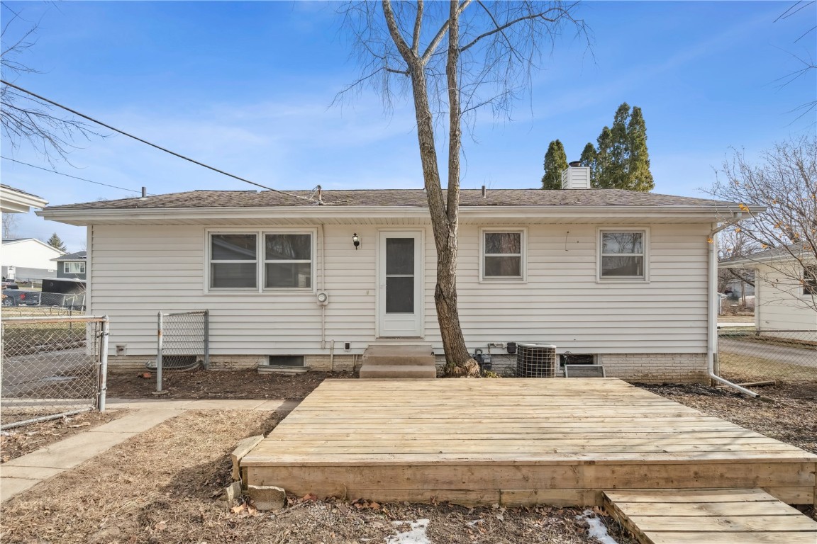 218 31st Street SW Cedar Rapids IA 52404