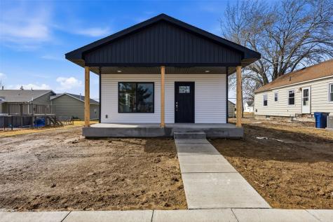 105 Mulberry Tipton IA 52772