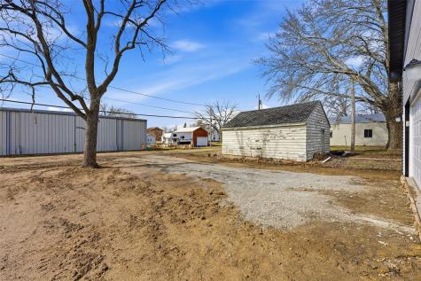 105 Mulberry Tipton IA 52772