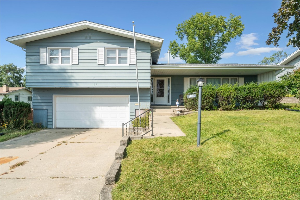 3016 Ridgemore Drive SE Cedar Rapids IA 52403
