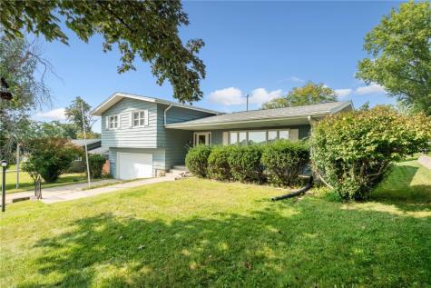3016 Ridgemore Drive SE Cedar Rapids IA 52403