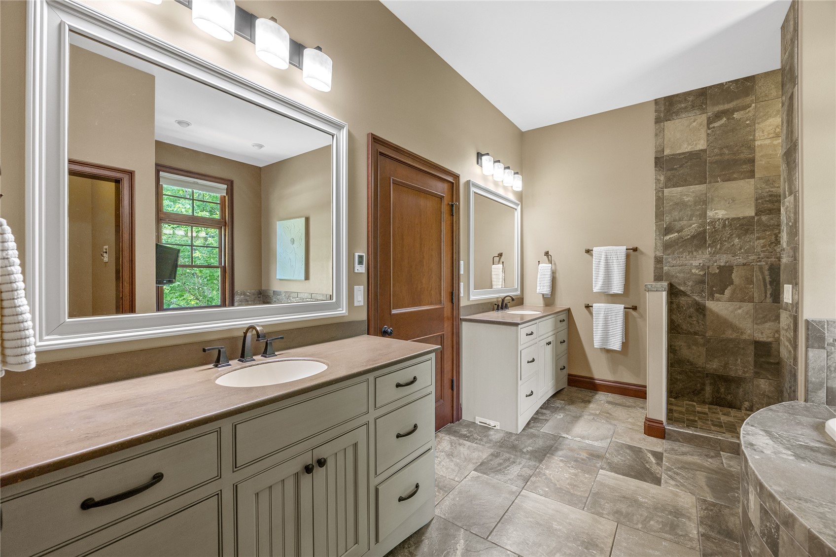 3220 Ever Tree Lane NE Solon IA 52333