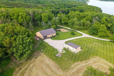3220 Ever Tree Lane NE Solon IA 52333