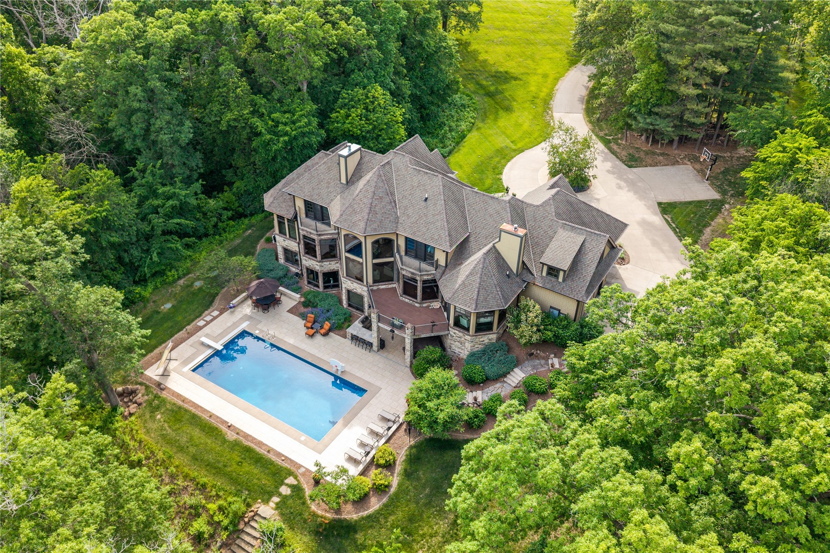 3220 Ever Tree Lane NE Solon IA 52333