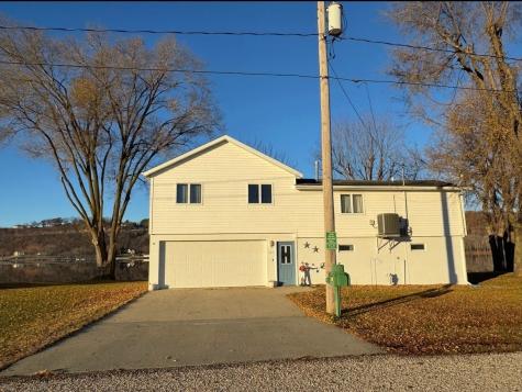 145 Abel Drive Guttenberg IA 52052