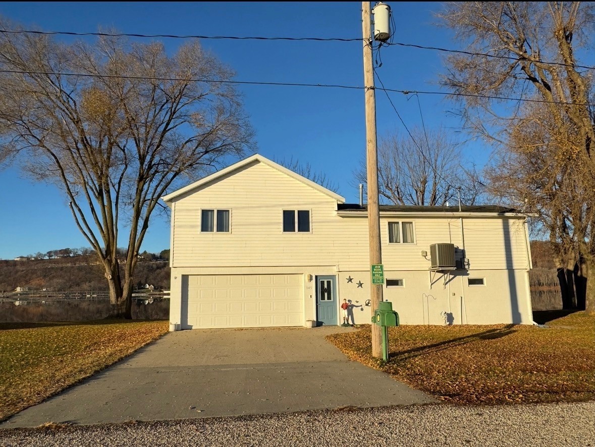 145 Abel Drive Guttenberg IA 52052