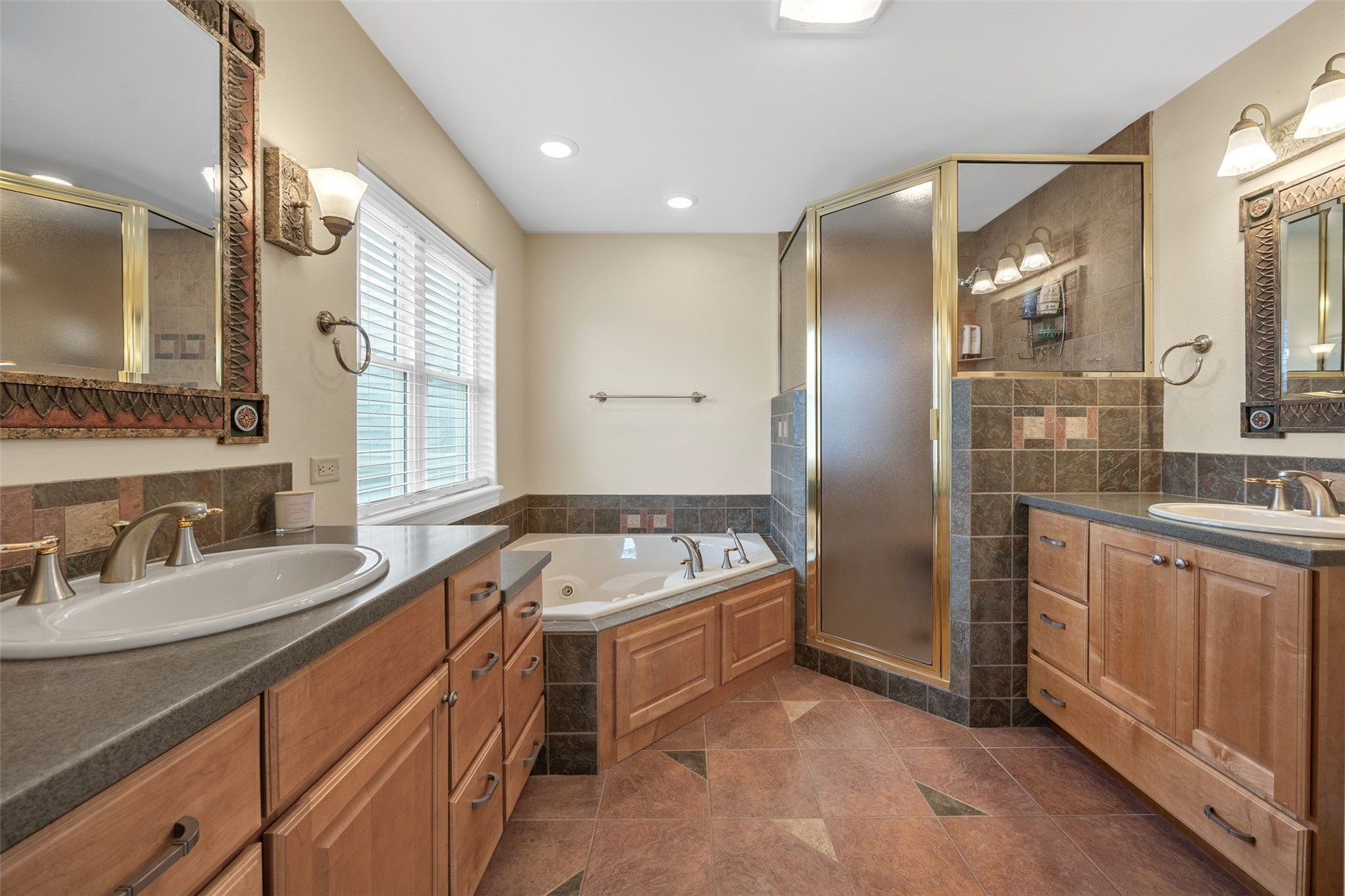 3991 NE Roberts Ridge Iowa City IA 52240