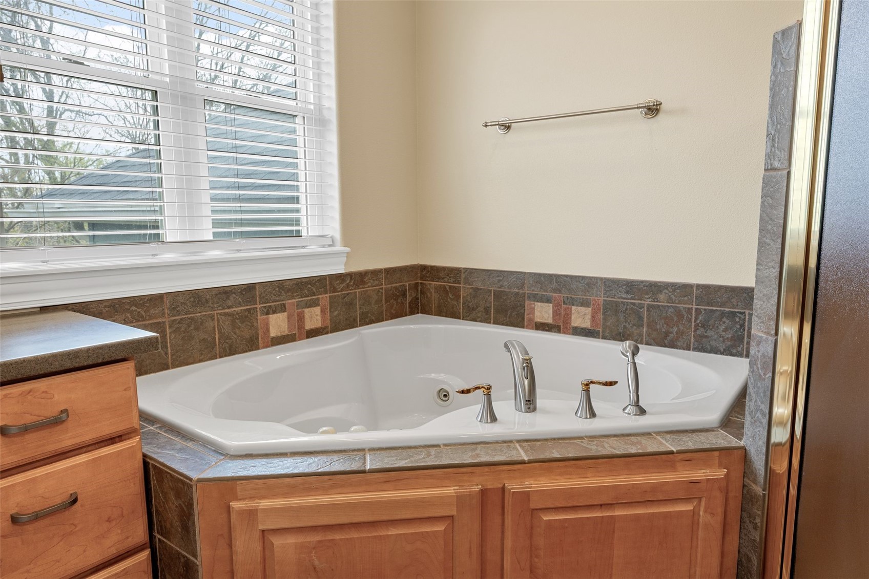 3991 NE Roberts Ridge Iowa City IA 52240
