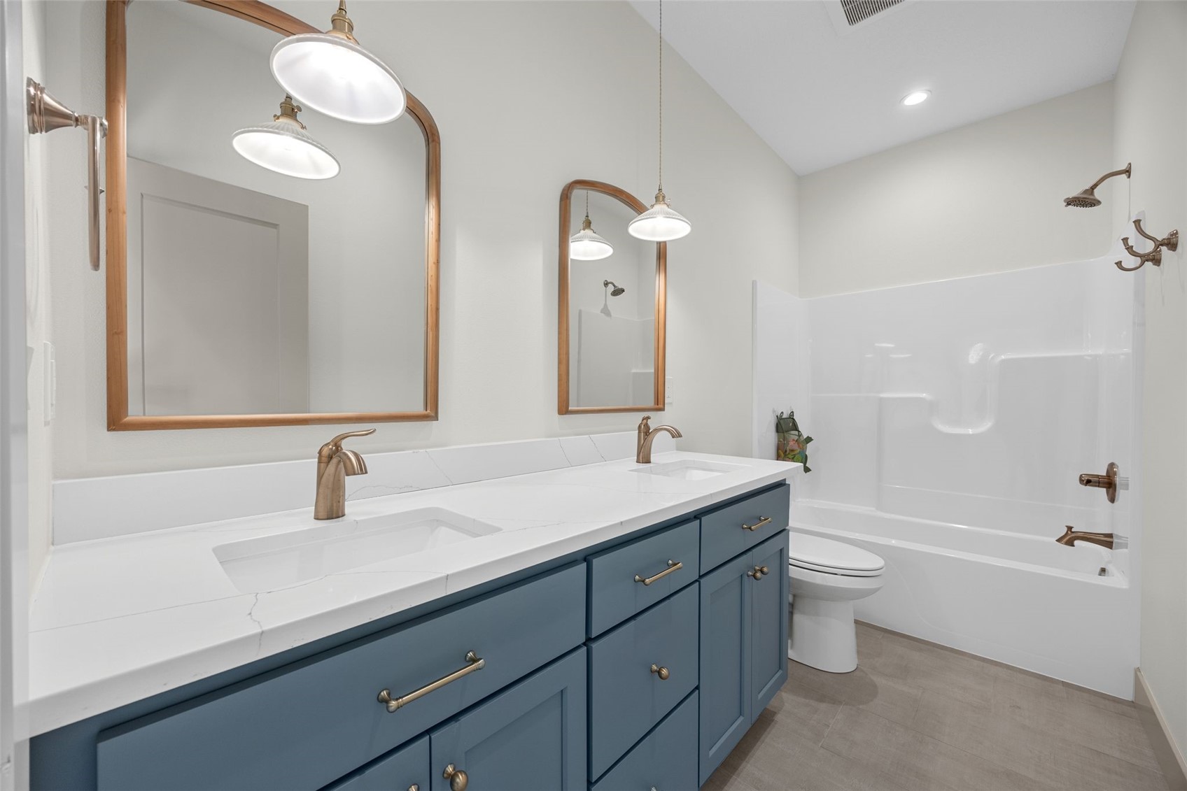1425 Heartland Street Fairfax IA 52228
