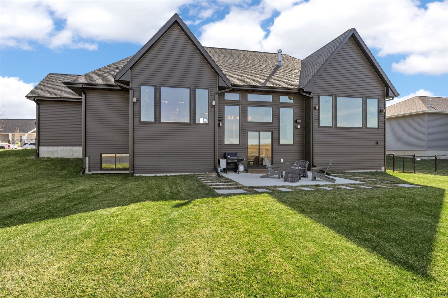 1425 Heartland Street Fairfax IA 52228