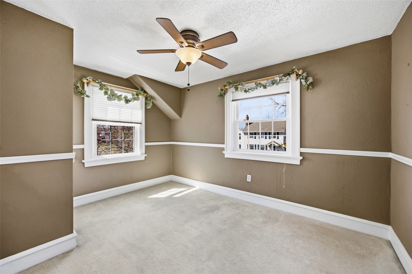 330 Crescent Street SE Cedar Rapids IA 52403