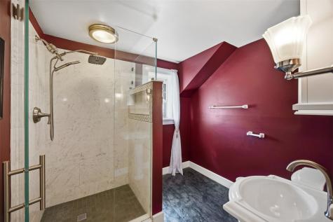 330 Crescent Street SE Cedar Rapids IA 52403