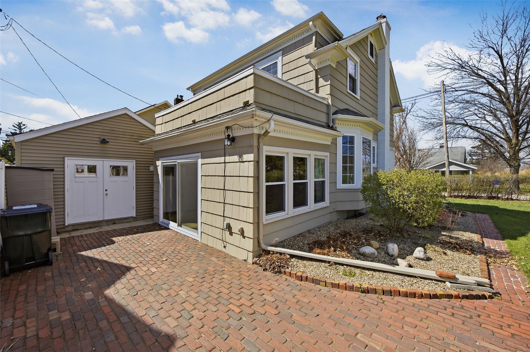 330 Crescent Street SE Cedar Rapids IA 52403