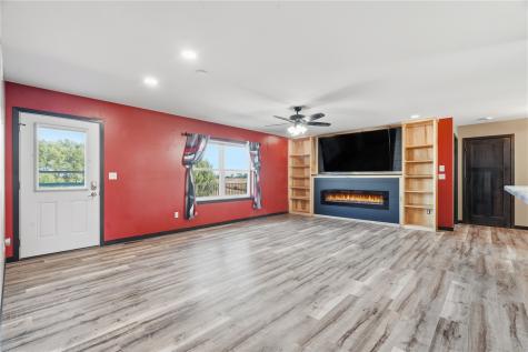 22980 105th Street Anamosa IA 52205