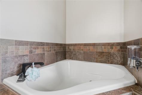 22980 105th Street Anamosa IA 52205