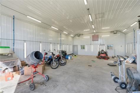 22980 105th Street Anamosa IA 52205