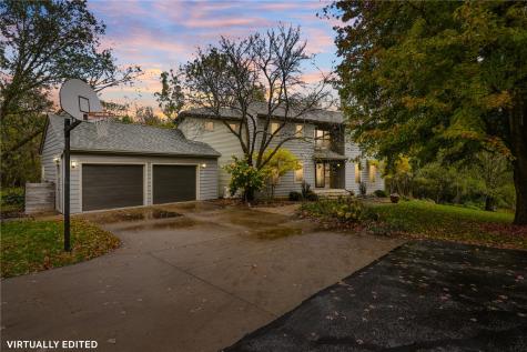 17 Briar Ridge Drive NE Iowa City IA 52240