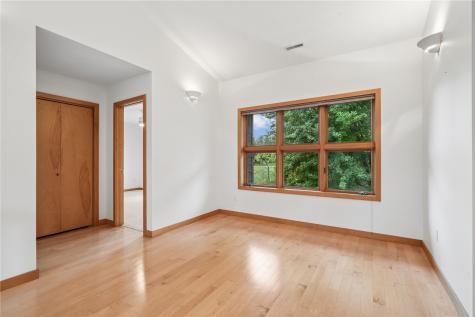 17 Briar Ridge Drive NE Iowa City IA 52240
