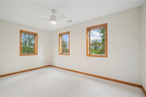 17 Briar Ridge Drive NE Iowa City IA 52240