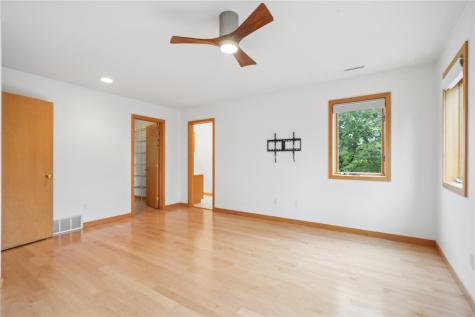 17 Briar Ridge Drive NE Iowa City IA 52240