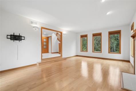 17 Briar Ridge Drive NE Iowa City IA 52240