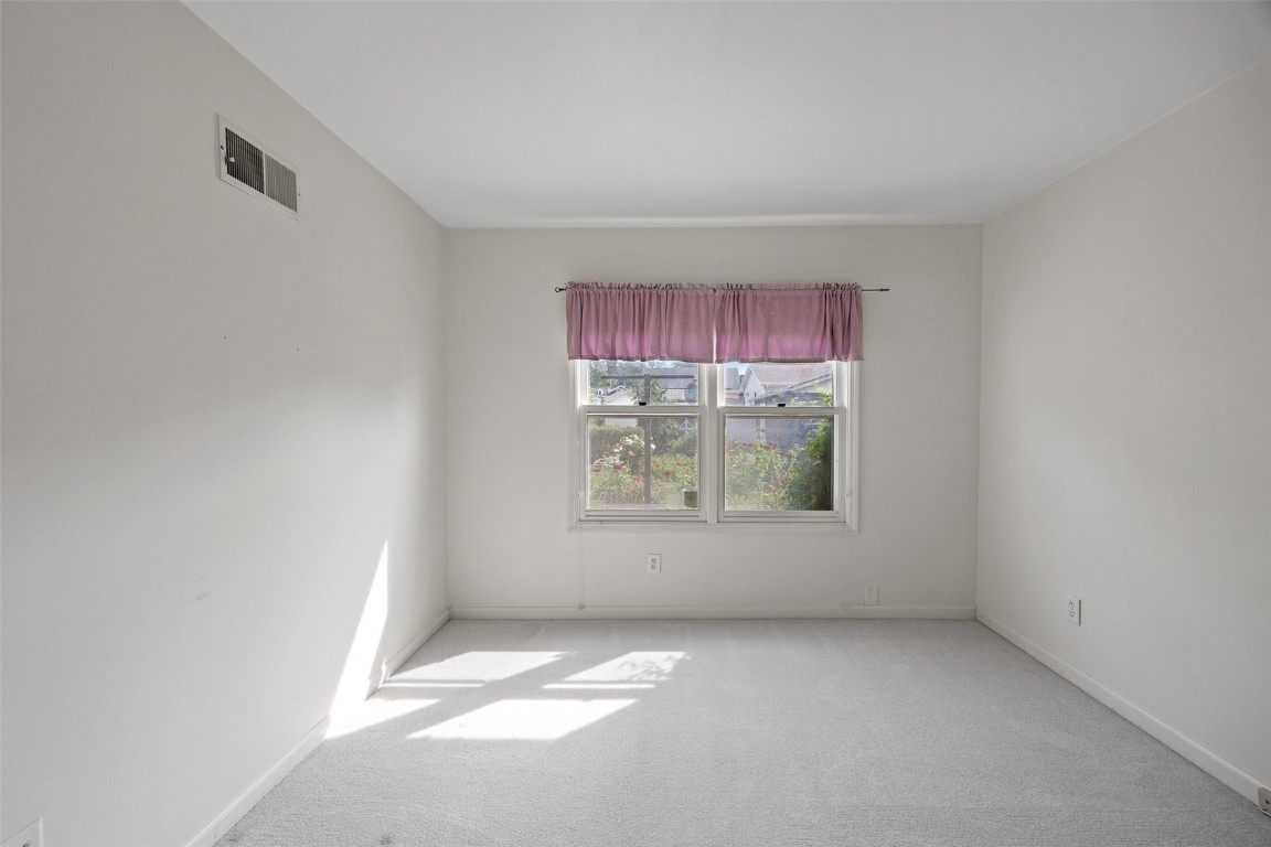 2061 Forest Drive SE Cedar Rapids IA 52403