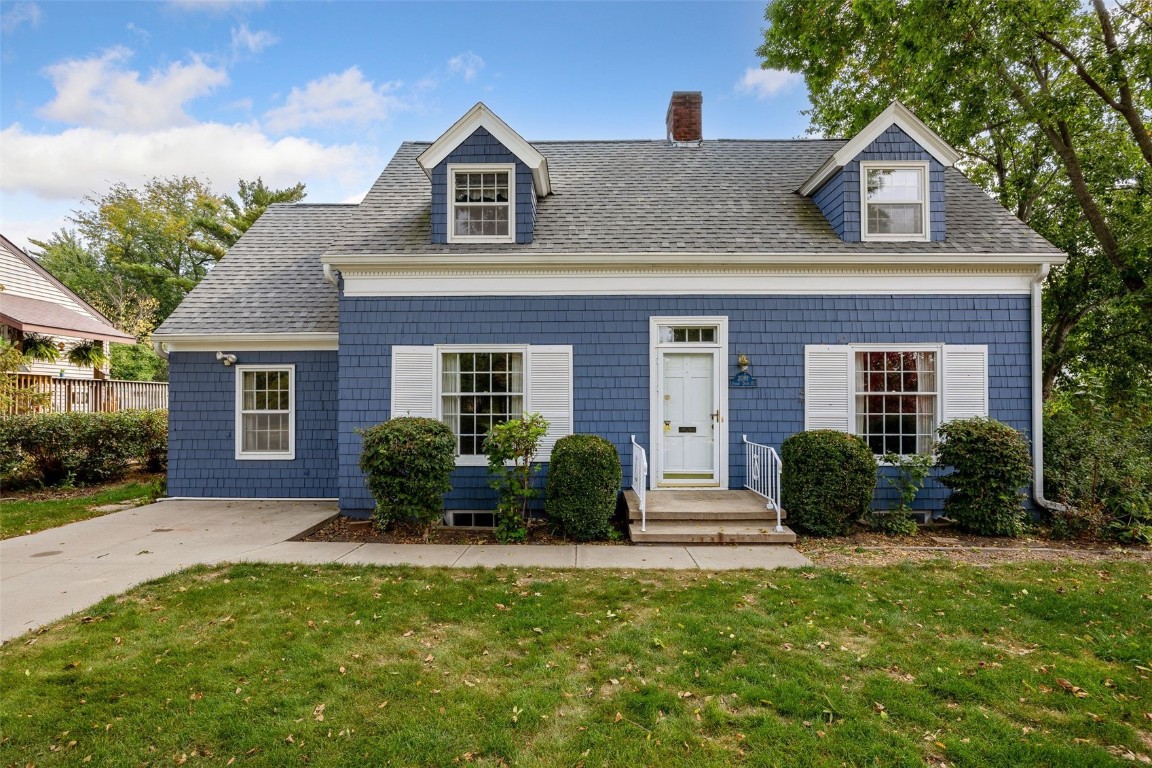 2061 Forest Drive SE Cedar Rapids IA 52403