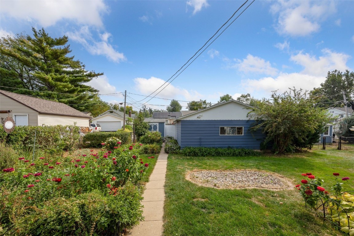 2061 Forest Drive SE Cedar Rapids IA 52403