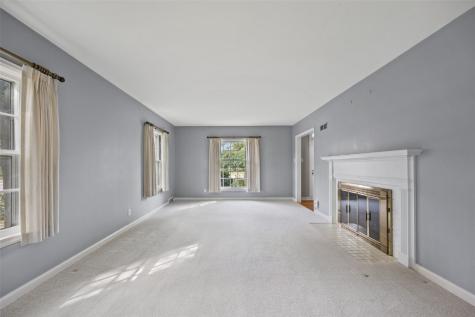 2061 Forest Drive SE Cedar Rapids IA 52403