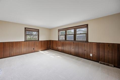 2061 Forest Drive SE Cedar Rapids IA 52403