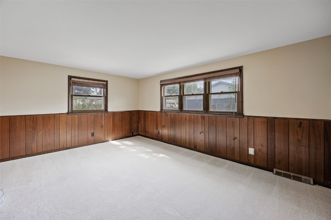 2061 Forest Drive SE Cedar Rapids IA 52403
