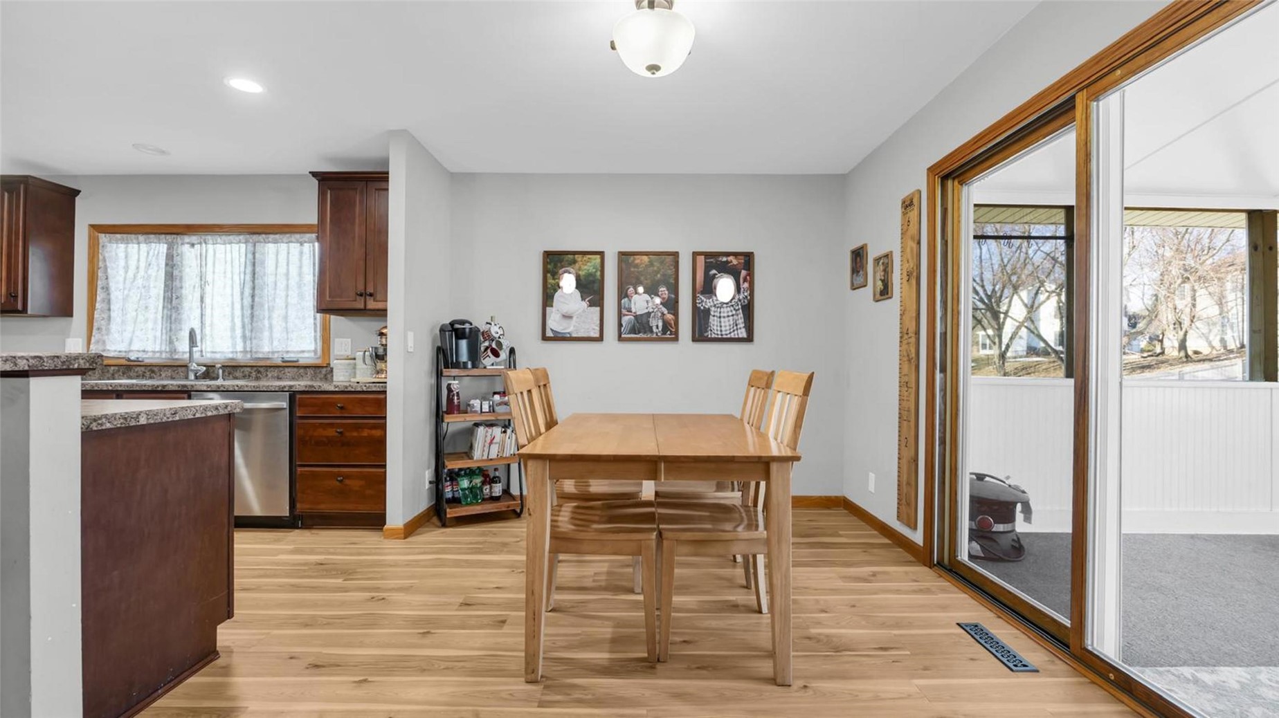 6711 Brentwood Drive NE Cedar Rapids IA 52402