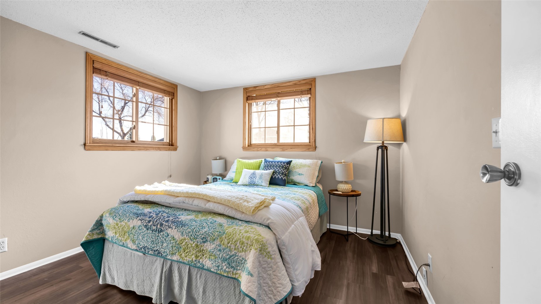 6711 Brentwood Drive NE Cedar Rapids IA 52402