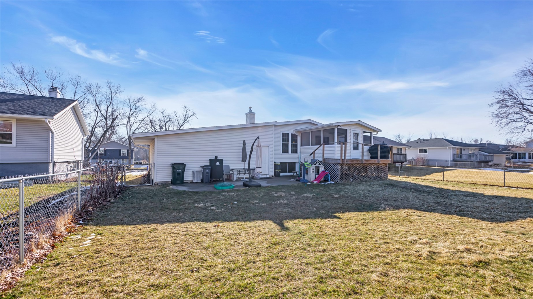 6711 Brentwood Drive NE Cedar Rapids IA 52402