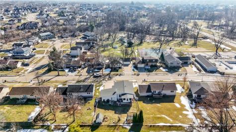 6711 Brentwood Drive NE Cedar Rapids IA 52402