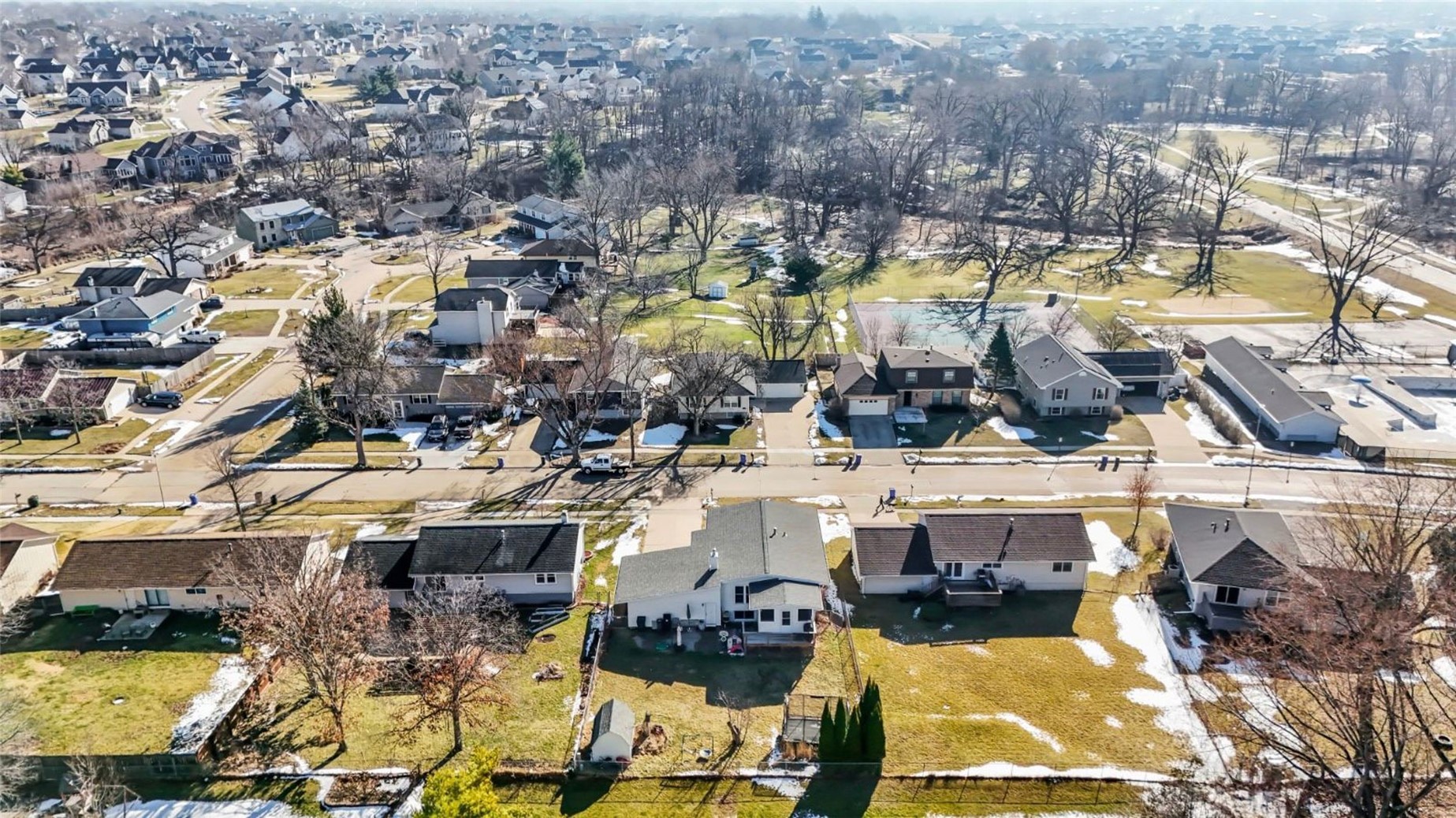 6711 Brentwood Drive NE Cedar Rapids IA 52402