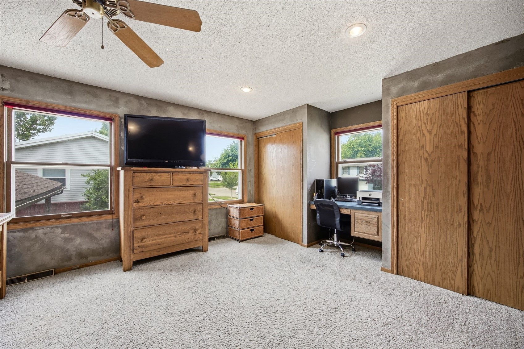 4610 Pineview Drive NE Cedar Rapids IA 52402