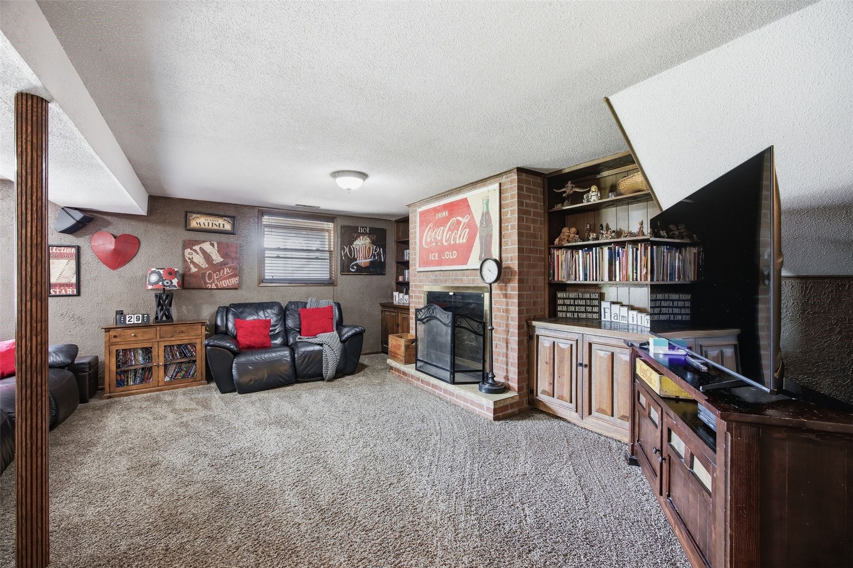 4610 Pineview Drive NE Cedar Rapids IA 52402