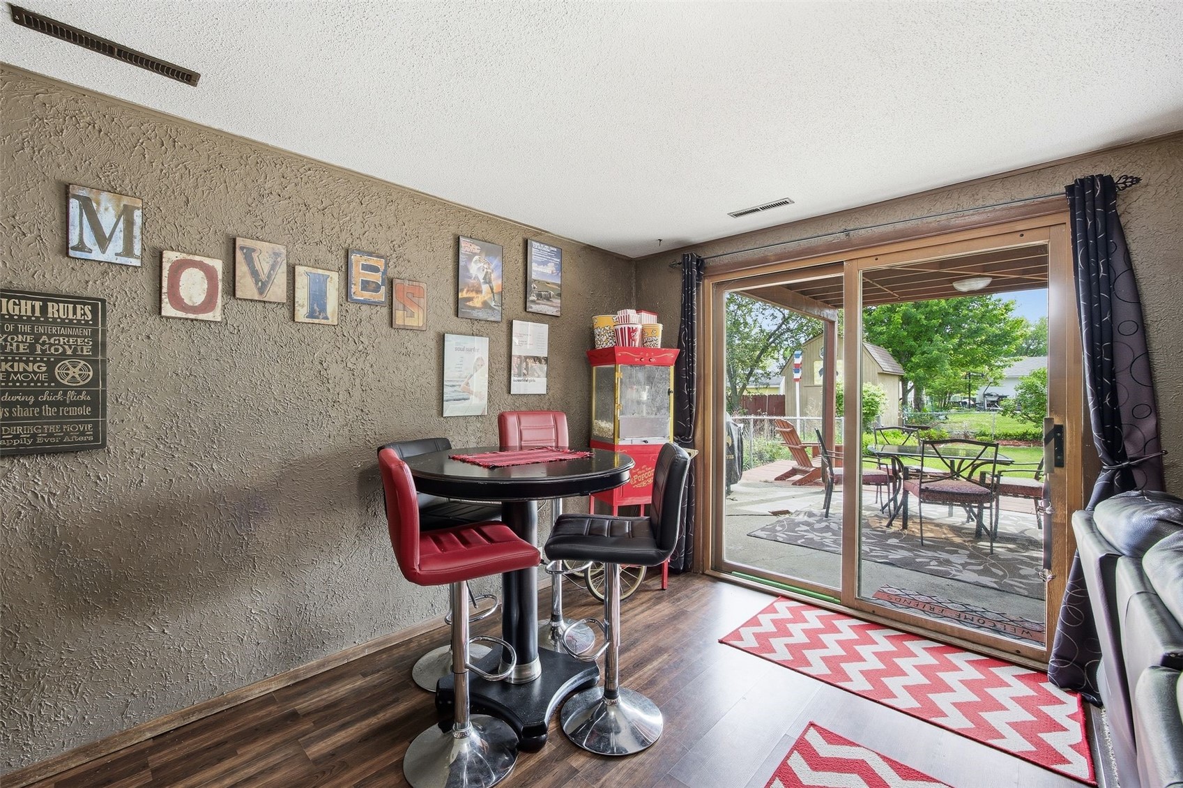 4610 Pineview Drive NE Cedar Rapids IA 52402