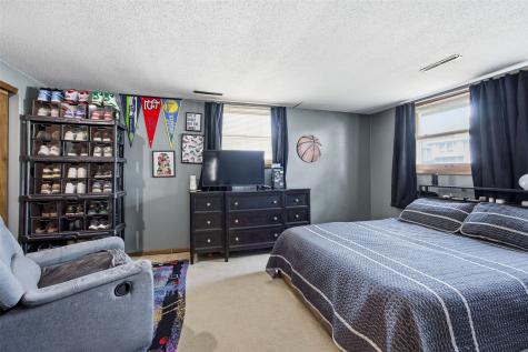 4610 Pineview Drive NE Cedar Rapids IA 52402