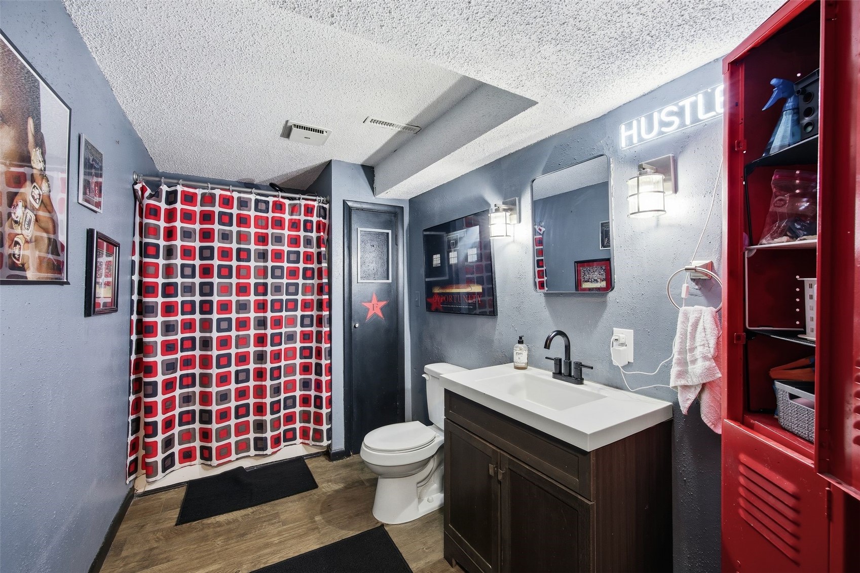 4610 Pineview Drive NE Cedar Rapids IA 52402