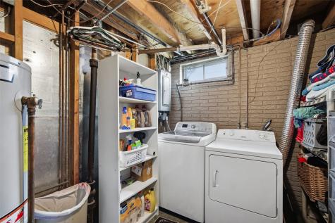 4610 Pineview Drive NE Cedar Rapids IA 52402
