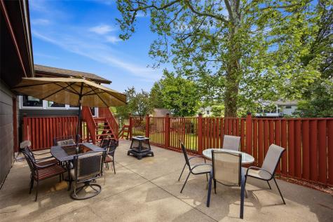 4610 Pineview Drive NE Cedar Rapids IA 52402