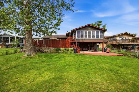 4610 Pineview Drive NE Cedar Rapids IA 52402