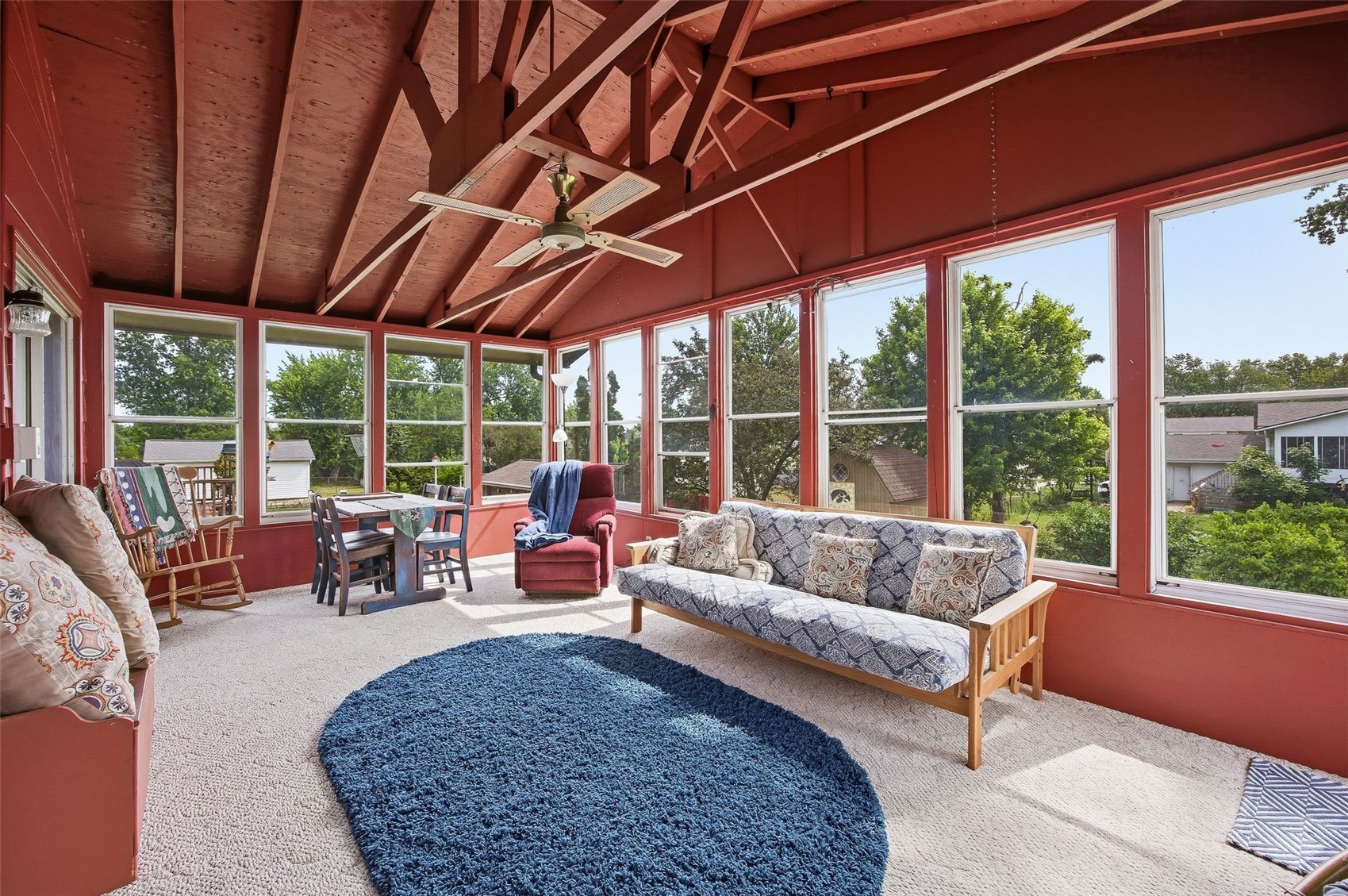4610 Pineview Drive NE Cedar Rapids IA 52402