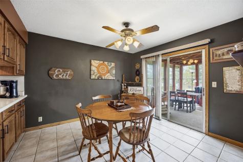 4610 Pineview Drive NE Cedar Rapids IA 52402