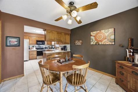 4610 Pineview Drive NE Cedar Rapids IA 52402