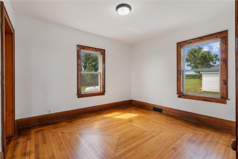 2253 73rd Street Van Horne IA 52346