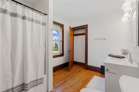 2253 73rd Street Van Horne IA 52346